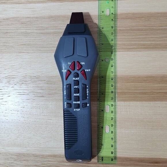 Star Trek the Next Generation Phaser Universal Remote Control 1995 - Picture 7 of 7